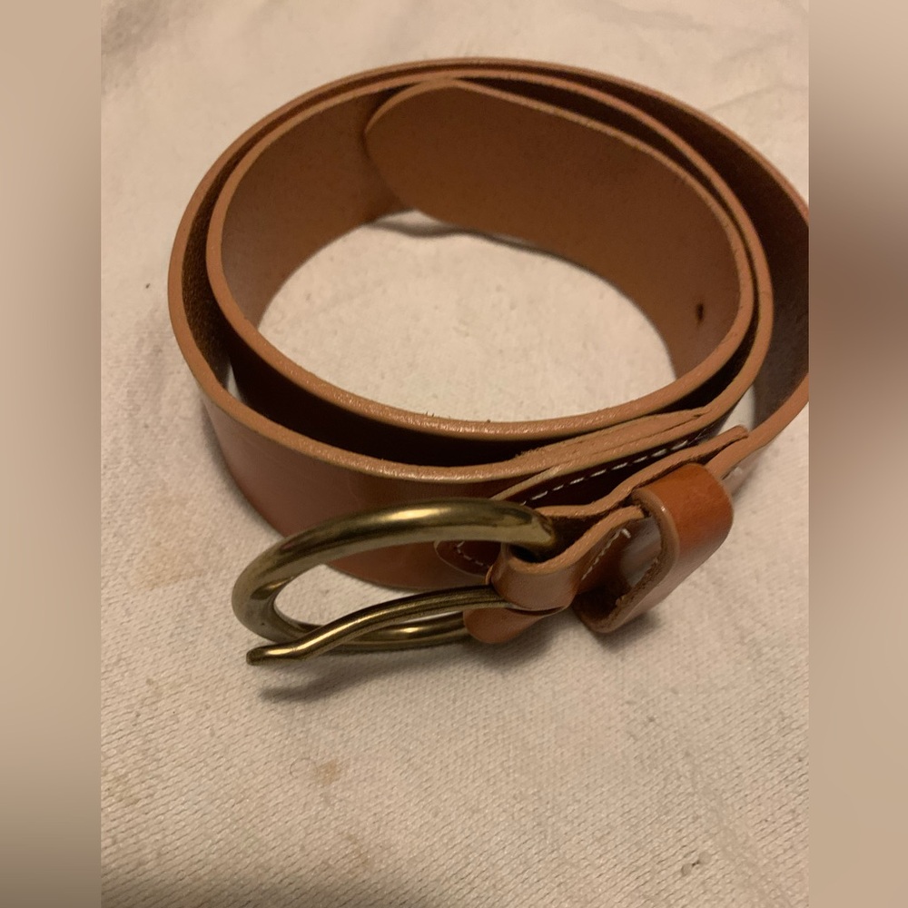 Gap leather belt